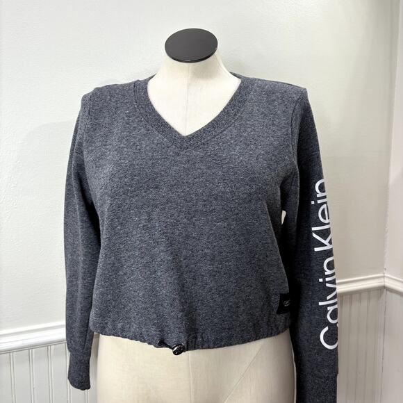 Calvin Klein Size XL Crop Sweatshirt Spellout V-Neck Gray Athleisure Activewear - Picture 13 of 13